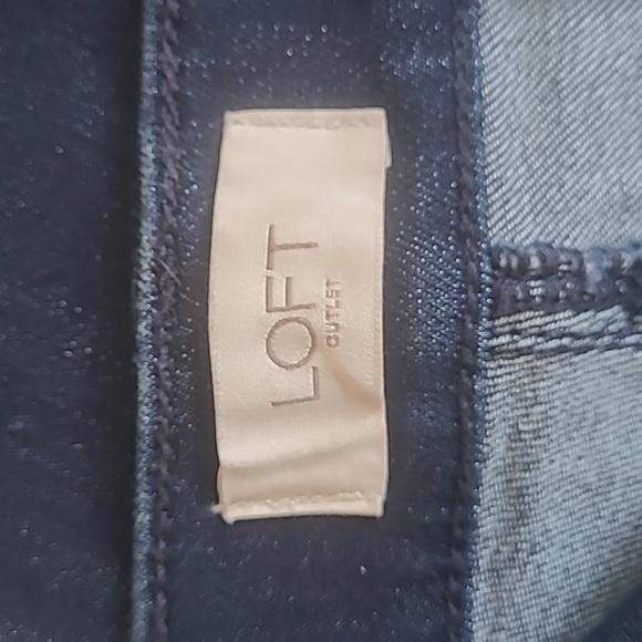 LOFT Modern Skinny Jeans with Buttons, Size 0, Never Worn! - Picture 5 of 5